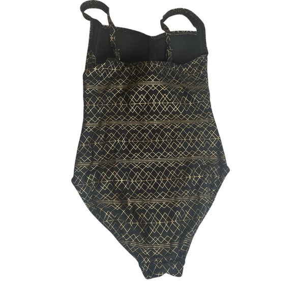 Nip Tuck Swim Deco Foil Louise One Piece Swimsuit Size 6 Black Gold Multi Cup Sz - Picture 7 of 14